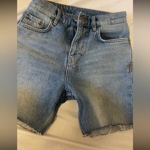 Ksubi Shorts Size 4 ( never wore )